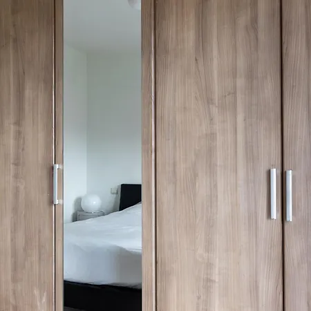 Апартаменты Leo & De Walvis *